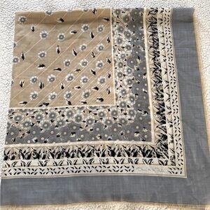 Oscar de la Renta Large Square Wool Beige Blue Floral Scarf 50”x50”